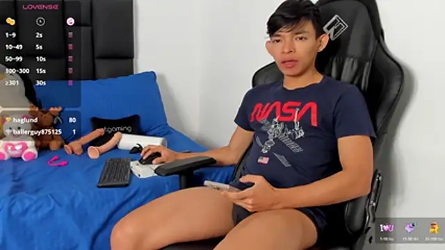 Snapshot of Tonny_twink_ chatting on January 2026 12:31:02 PM Tonny twink online show from January 2026 12:31:02 PM