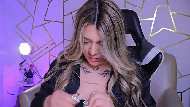 ashleyvalirya online show from September 2025 04:05:02 AM