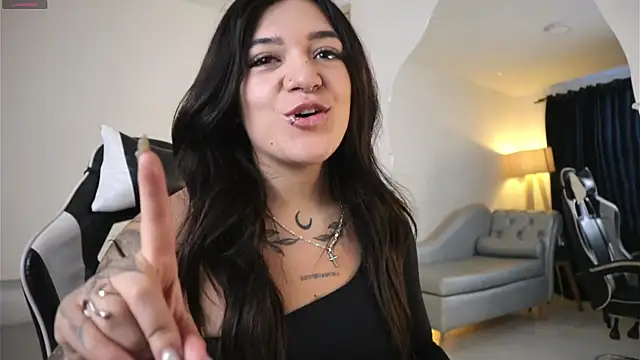 ashleyvalirya online show from March 2026 07:35:01 PM