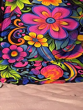 xMirana  online show from December 2025 12:45:01 PM