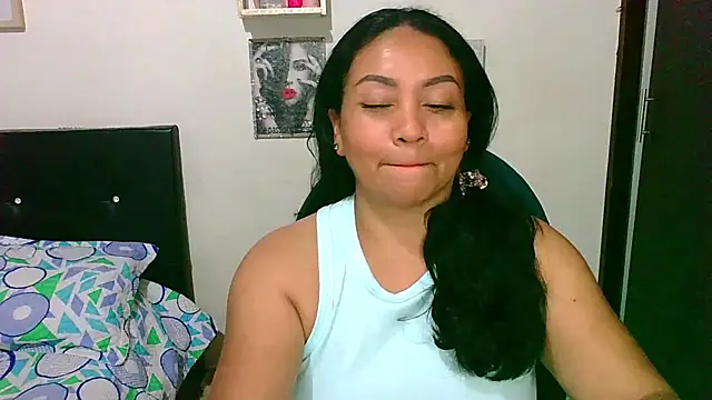 zaray bella online show from April 2026 09:39:33 PM