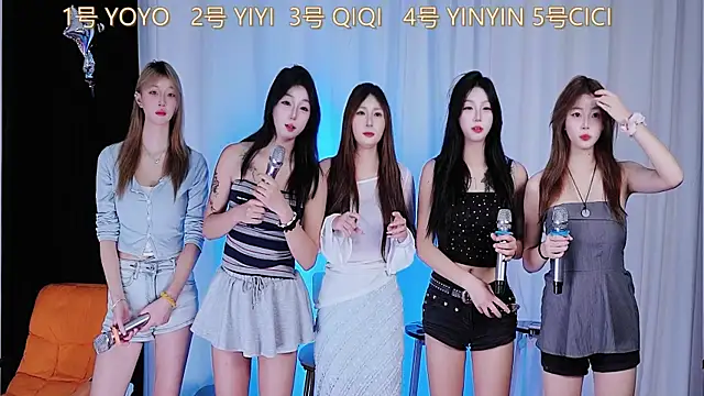 Snapshot of love_18_ chatting on September 2025 09:11:02 AM love 18 online show from September 2025 09:11:02 AM