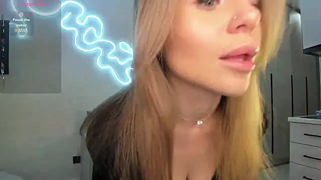  cometoseeme  online show from February 2025 05:40:02 PM