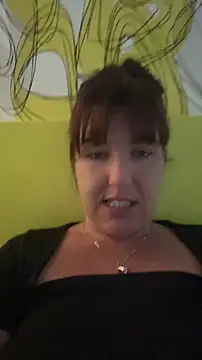 Snapshot of NatiLove35 chatting on June 2026 05:45:02 AM NatiLove35 online show from June 2026 05:45:02 AM