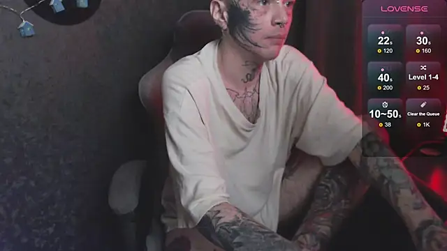 Snapshot of lonelycrystal chatting on December 2024 01:27:02 PM lonelycrystal online show from December 2024 01:27:02 PM