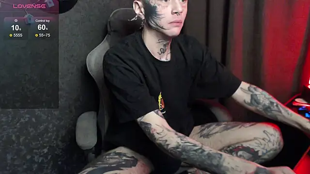 Snapshot of lonelycrystal chatting on January 2025 12:19:02 PM lonelycrystal online show from January 2025 12:19:02 PM