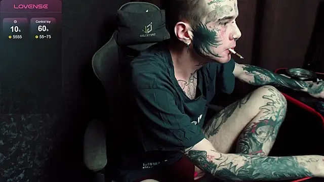 Snapshot of lonelycrystal chatting on October 2025 05:47:01 PM lonelycrystal online show from October 2025 05:47:01 PM