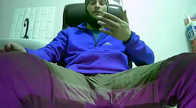 hardbigcock16 online show from January 2025 02:04:01 PM