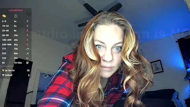 Peaches N Kreme online show from March 2025 02:17:01 AM