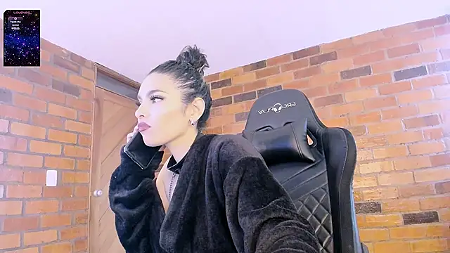 paulinabarnett- online show from December 2024 08:58:01 PM