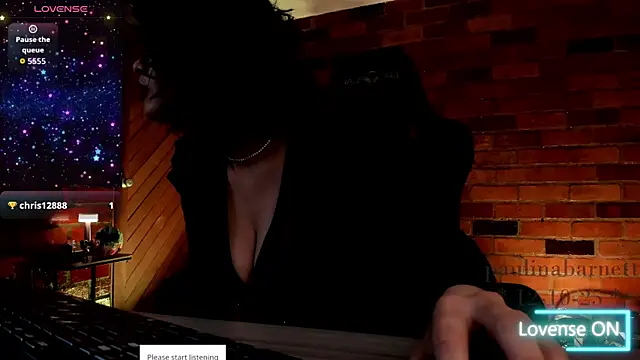 paulinabarnett- online show from October 2025 06:07:02 PM