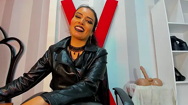 MeliizaQueen online show from March 2025 10:42:01 PM