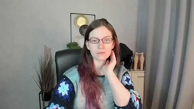 emmaxDelight online show from April 2026 05:43:01 AM