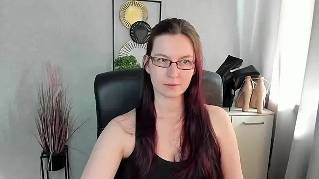 emmaxDelight online show from June 2026 02:33:01 PM