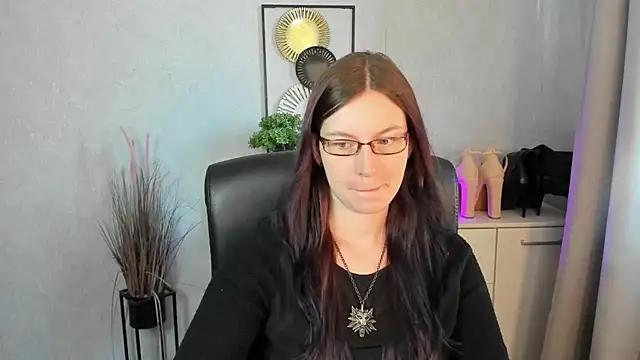 emmaxDelight online show from July 2026 05:24:01 AM