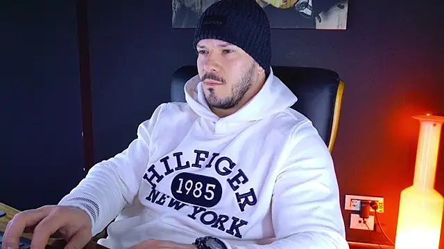 AngeloEric online show from January 2025 04:39:02 AM