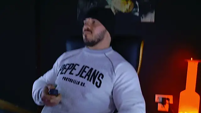 AngeloEric online show from January 2025 08:22:01 AM