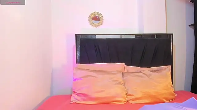 Snapshot of lilithTeen1_ chatting on January 2026 12:36:02 AM lilithTeen1 online show from January 2026 12:36:02 AM