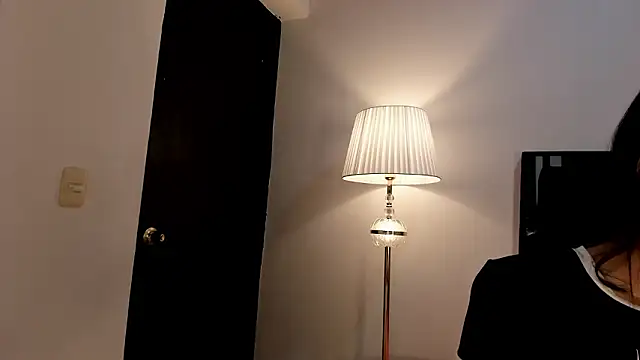 Snapshot of lilithTeen1_ chatting on February 2026 07:17:01 AM lilithTeen1 online show from February 2026 07:17:01 AM