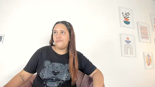 Snapshot of aprill21_ chatting on February 2025 01:52:02 PM aprill21 online show from February 2025 01:52:02 PM