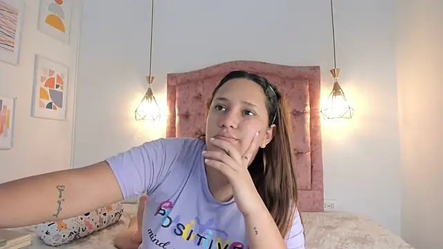 Snapshot of aprill21_ chatting on February 2025 02:10:02 PM aprill21 online show from February 2025 02:10:02 PM