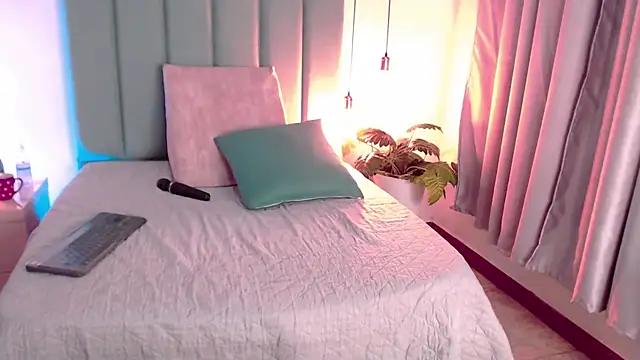 MelissaFoxx online show from December 2024 03:37:02 PM