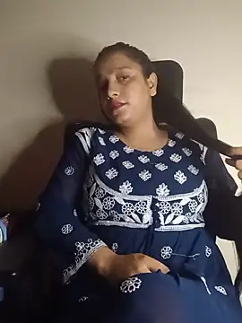 Snapshot of Simran-Kaur143 chatting on July 2026 10:07:02 AM Simran-Kaur143 online show from July 2026 10:07:02 AM