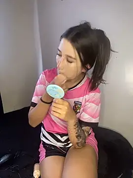  Luuna online show from March 2025 06:25:01 PM