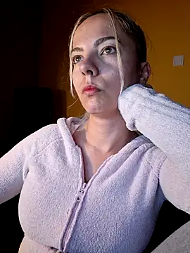 Snapshot of allinqueen chatting on May 2026 12:05:01 AM allinqueen online show from May 2026 12:05:01 AM