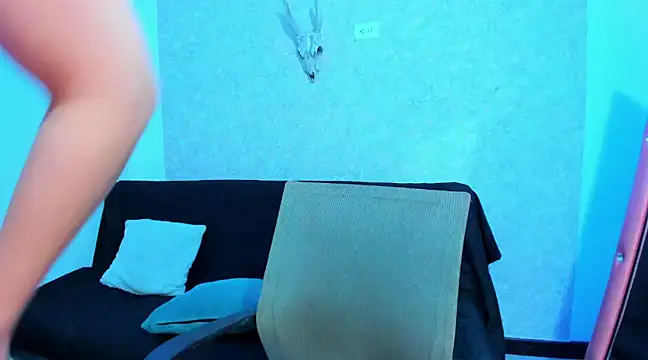 Snapshot of AliciaChelios chatting on December 2024 11:03:01 PM AliciaChelios online show from December 2024 11:03:01 PM