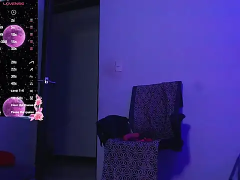 AliciaChelios online show from April 2026 03:28:02 AM