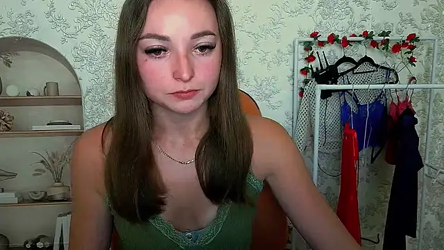  Barbie Kiss  online show from September 2025 09:24:01 AM