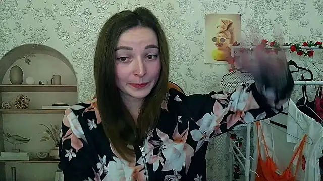  Barbie Kiss  online show from November 2025 08:29:02 PM