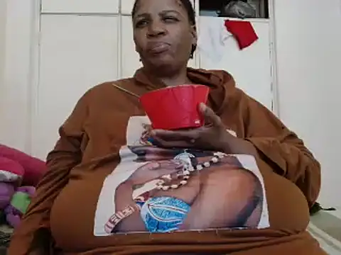 Snapshot of tinagiant chatting on January 2025 12:26:01 PM tinagiant online show from January 2025 12:26:01 PM