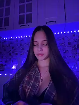 Snapshot of EricaWalls chatting on December 2024 05:00:01 PM EricaWalls online show from December 2024 05:00:01 PM