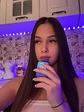 Snapshot of EricaWalls chatting on January 2025 11:24:01 AM EricaWalls online show from January 2025 11:24:01 AM