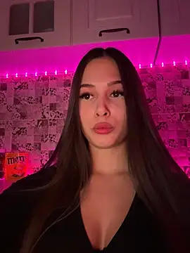 Snapshot of EricaWalls chatting on February 2025 10:47:02 PM EricaWalls online show from February 2025 10:47:02 PM