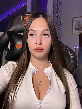 Snapshot of EricaWalls chatting on October 2025 04:29:01 PM EricaWalls online show from October 2025 04:29:01 PM