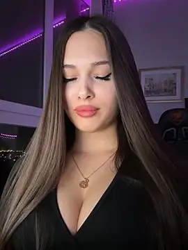 EricaWalls online show from December 2025 06:14:03 PM