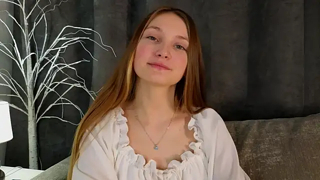 Snapshot of MonaEldon chatting on January 2025 01:08:01 AM MonaEldon online show from January 2025 01:08:01 AM