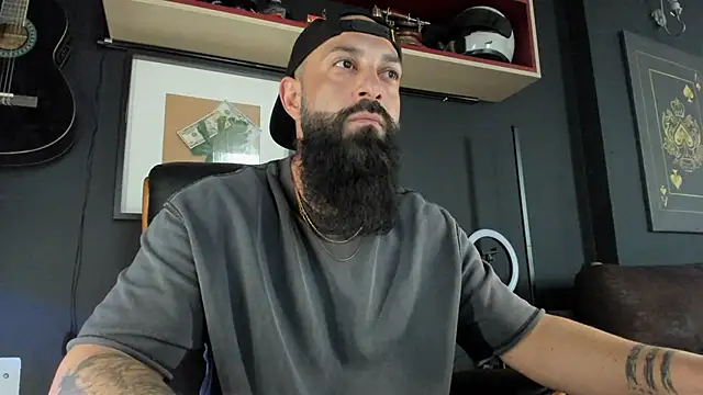 axxelrich  online show from February 2025 10:33:02 AM