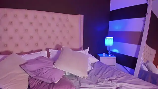 Snapshot of AriannaDavis chatting on March 2025 10:43:02 PM AriannaDavis online show from March 2025 10:43:02 PM