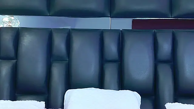 DahianaMoss online show from May 2026 12:02:02 PM
