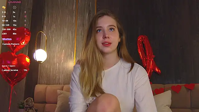 Snapshot of LoraineLuff chatting on February 2025 09:22:01 PM LoraineLuff online show from February 2025 09:22:01 PM