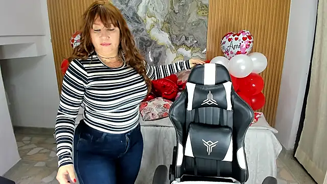 Danna topless online show from February 2025 12:04:02 PM