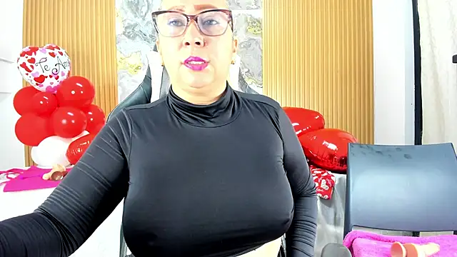 Danna topless online show from March 2025 03:07:01 PM