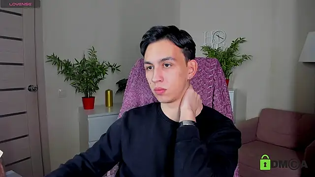 Snapshot of Ul_Tima chatting on December 2024 09:53:02 PM Ul Tima online show from December 2024 09:53:02 PM