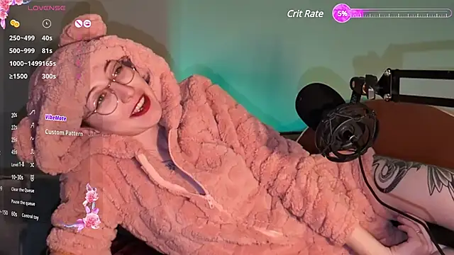 lovelylucyy online show from February 2025 03:10:02 AM