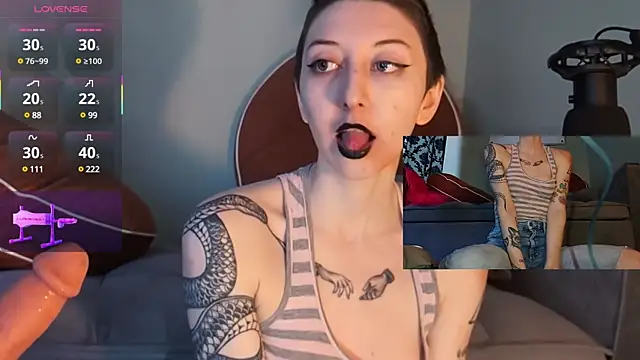 lovelylucyy online show from March 2025 09:16:01 PM