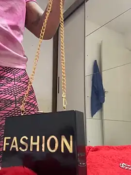 Snapshot of Dudarob22 chatting on October 2025 05:11:01 PM Dudarob22 online show from October 2025 05:11:01 PM